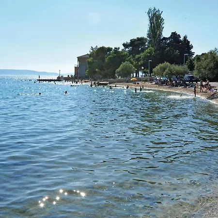 Stunning In Kastel Kambelovac *