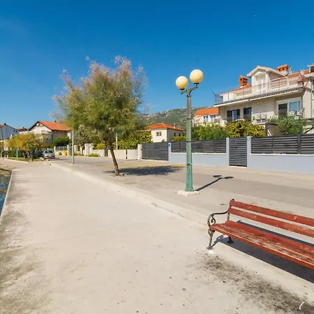Appartamento Obala Kralja Tomislava Vi Kaštela
